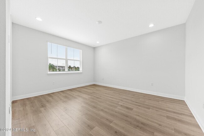 Building Photo - 467 Rum Runner Wy