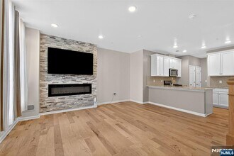 Building Photo - 28 Leahy Dr