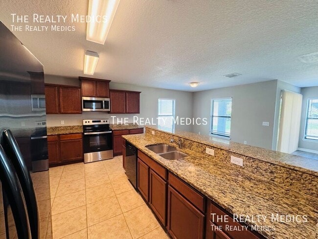 Building Photo - 2148 Ontario Way