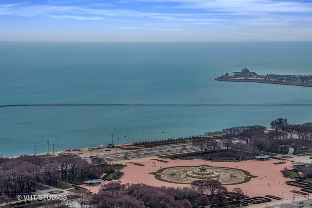 Building Photo - 65 E Monroe St