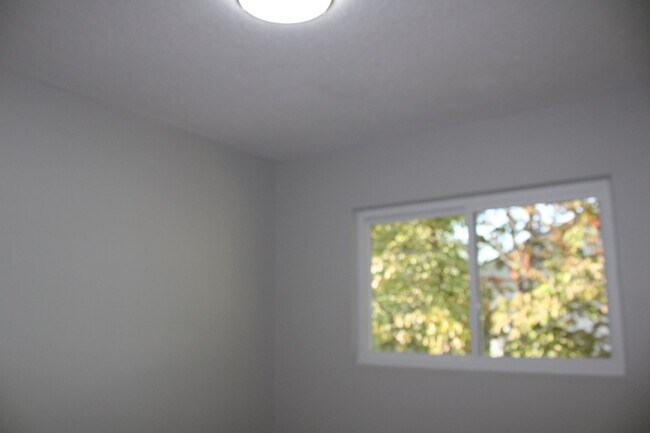 Building Photo - 3 Bedroom 2 Bath W/ Bonus Room In Augusta!