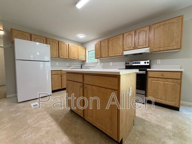 Building Photo - 18 Meadowview Terrace