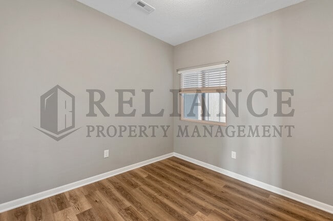 Building Photo - 5281 N Toben Ct