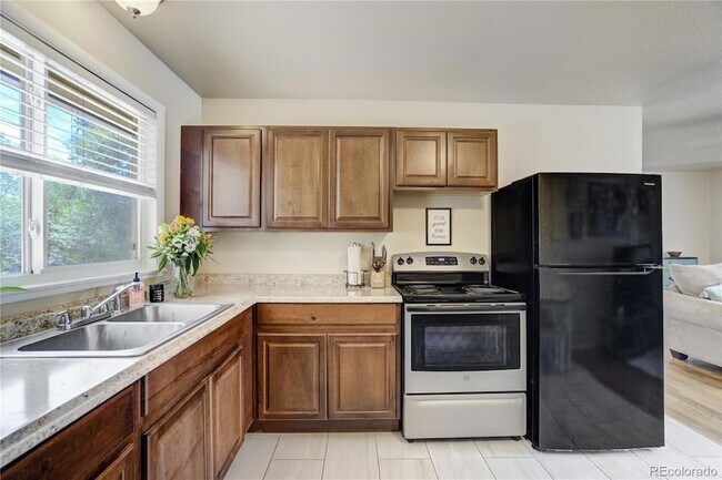 Building Photo - 257 Sherri Dr