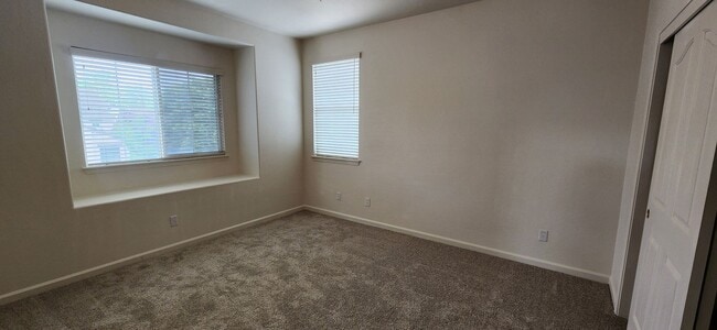 Building Photo - Beautiful 4 Bedroom Home in Elk Grove