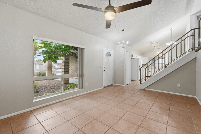 Building Photo - 1805 W Curry Dr