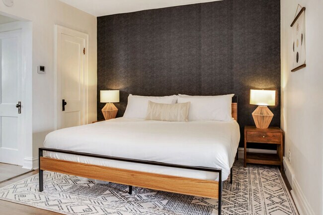 5918 Bedroom - 5918 Wanda Ave
