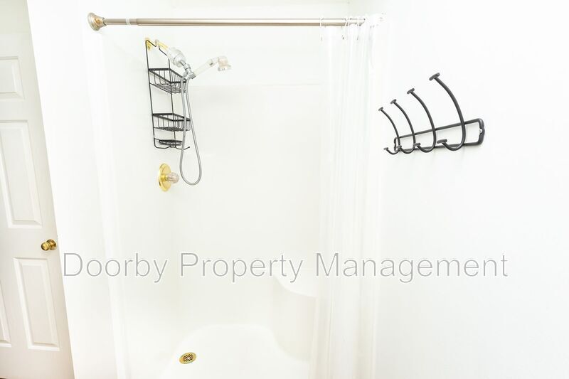 Building Photo - 6114 Sasha Ln