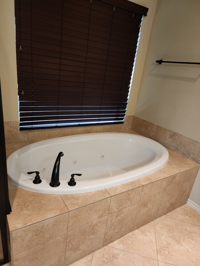 Building Photo - 16331 Gentle Slope Ln