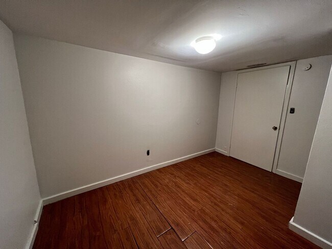 Building Photo - 4306 NE 45th Terrace