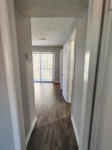 Building Photo - 16 Duiguid Dr