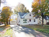 Building Photo - 106 Cowles Ave