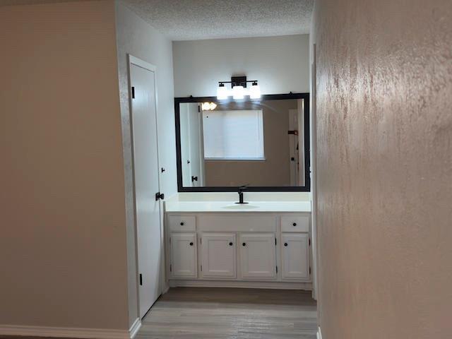 Building Photo - 12105 Missel Thrush Ct