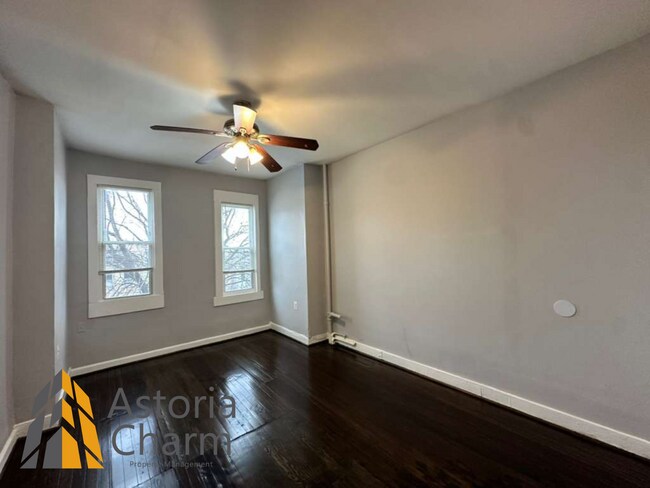 Building Photo - 3 Bedroom with Fenced Yard and Spacious Primary Bedroom near Coppin University