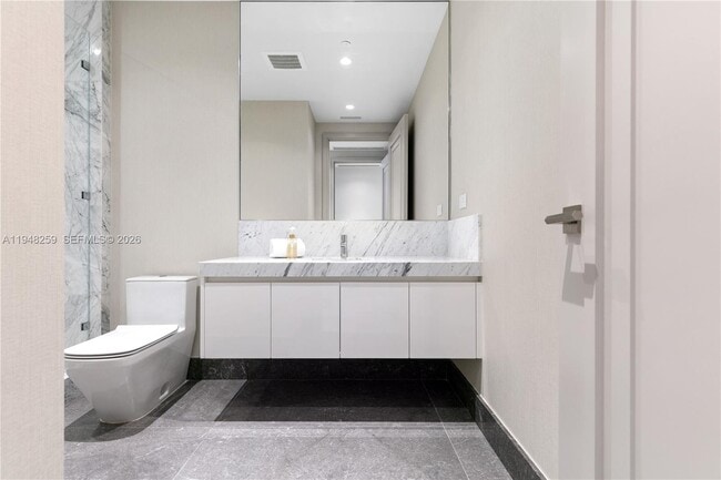 Building Photo - 17901 Collins Ave