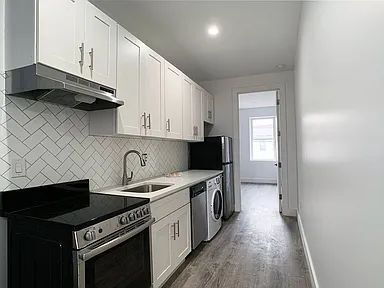 Building Photo - 231A Madison St