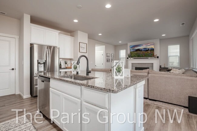 Building Photo - Stunning 2021 Edgewood Home in Westridge *...