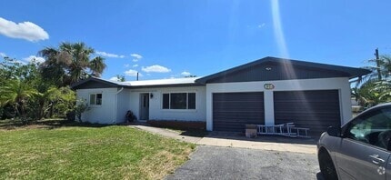 Building Photo - 625 Pompano Terrace