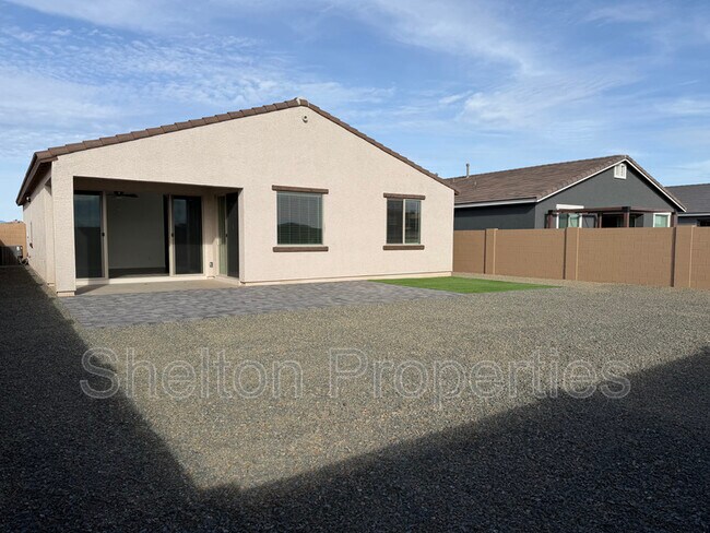 Building Photo - 7721 W Saddlehorn Rd