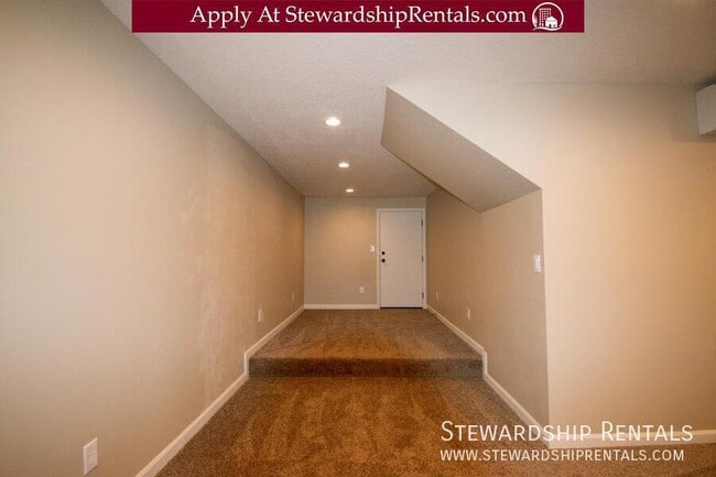 Building Photo - 1010 E 18th Ave