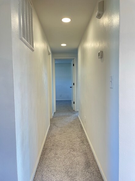 Building Photo - 218 Mouser St