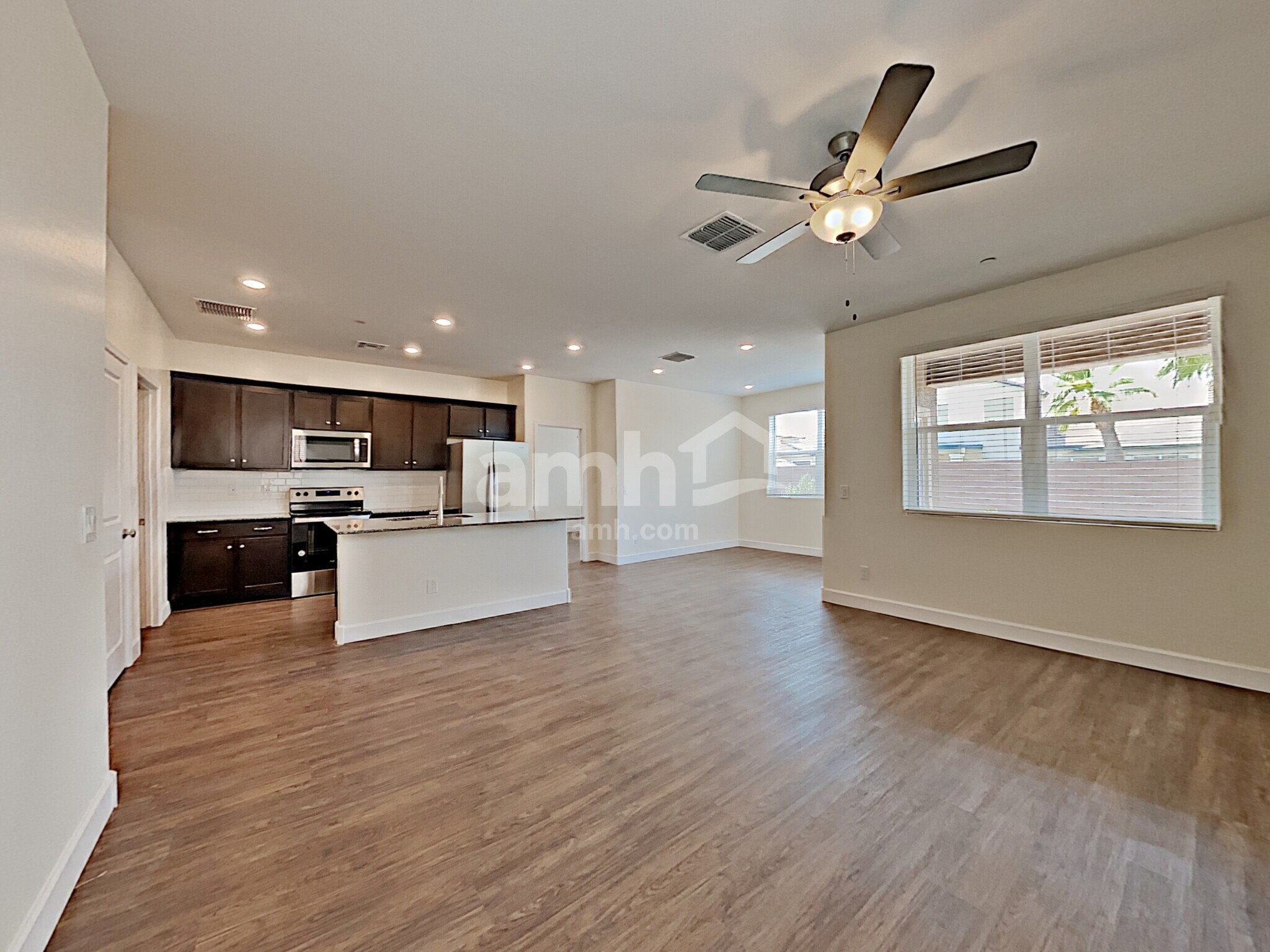 Building Photo - 12514 N 60th Ave