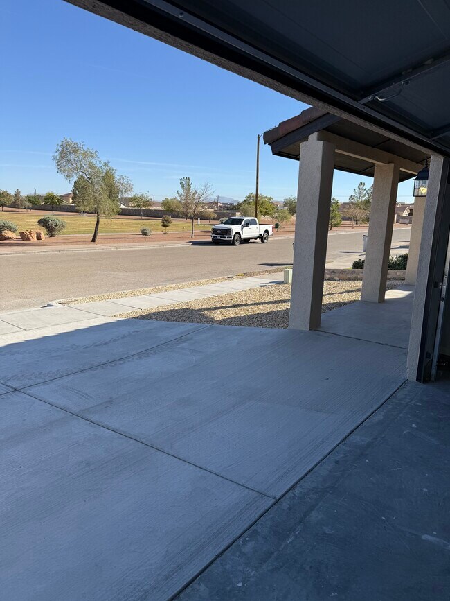 Building Photo - 14406 Smokey Point Dr