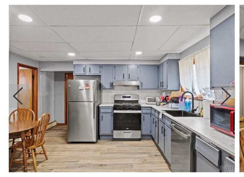 Building Photo - 96 Dempster St