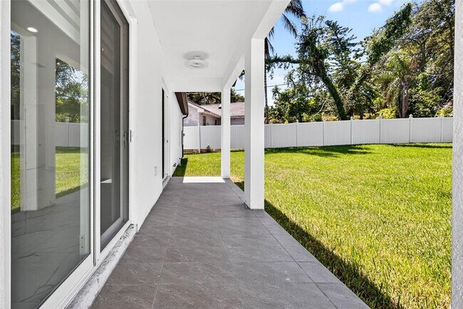 Building Photo - 216 N Glen Arven Ave