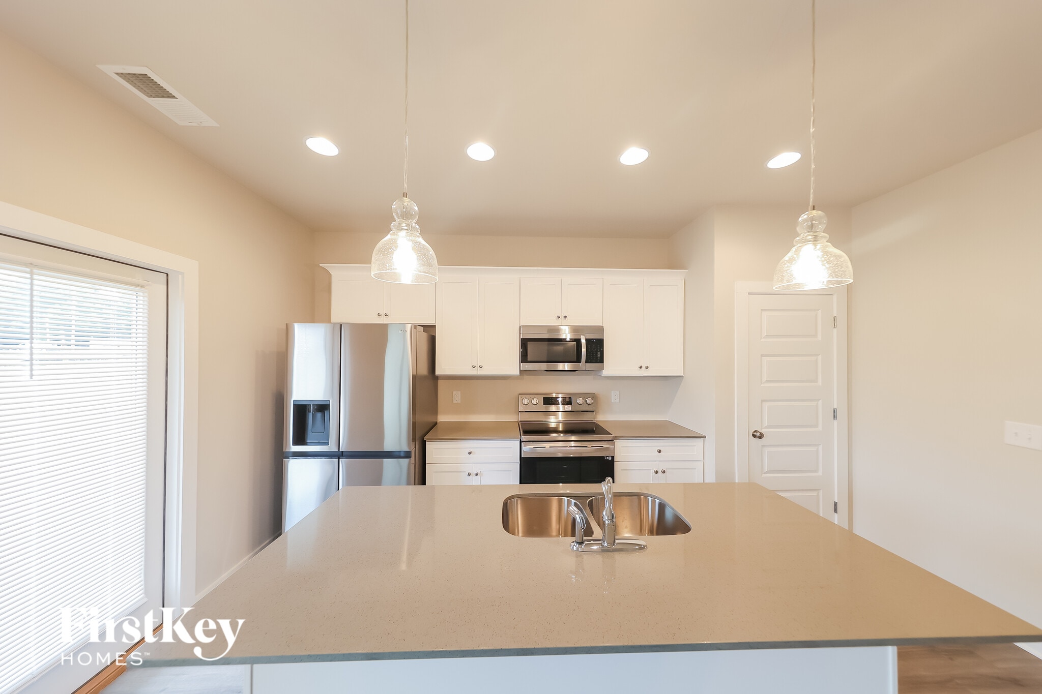 Building Photo - 61 County Rd 1700