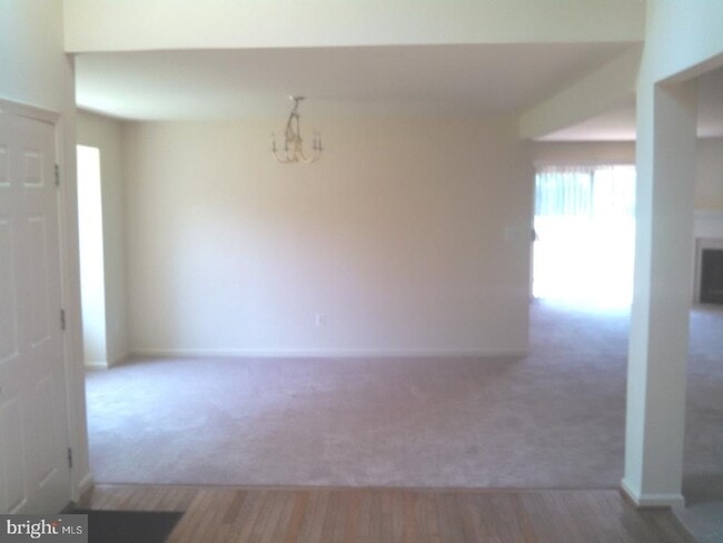 Building Photo - 173 Gleneagles Ct