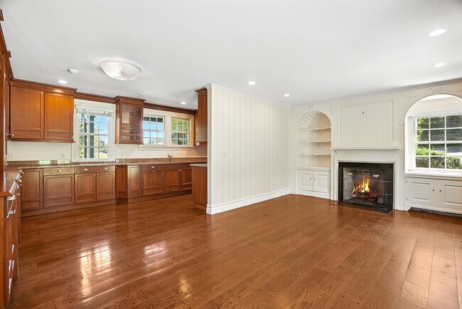 Building Photo - 6 Club Rd