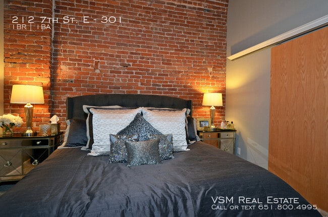 Building Photo - 212 7th St E