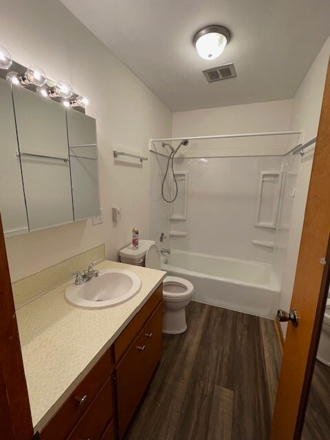 Building Photo - 721 Swing Ave