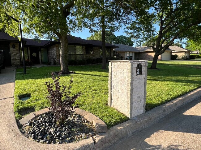 Front view - 8 Llano Drive