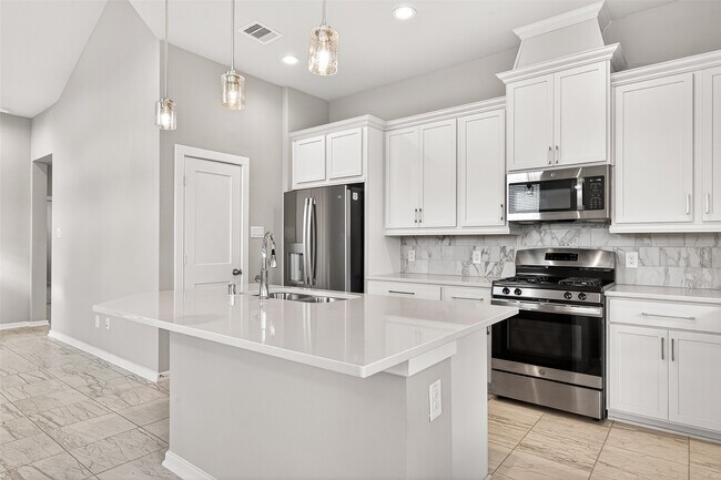 Building Photo - 9442 Starlight Oak Dr