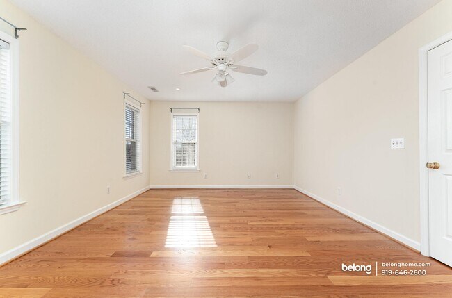 Building Photo - 4332 Southern Oak Dr