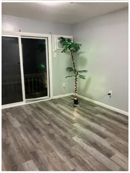 Building Photo - 23 Shirley St