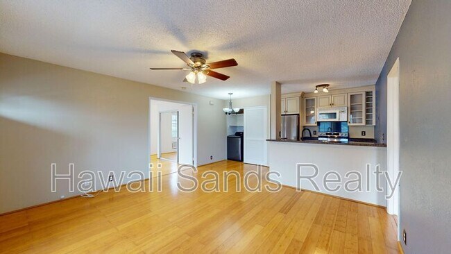 Building Photo - 46-1065-1065 Emepela Wy