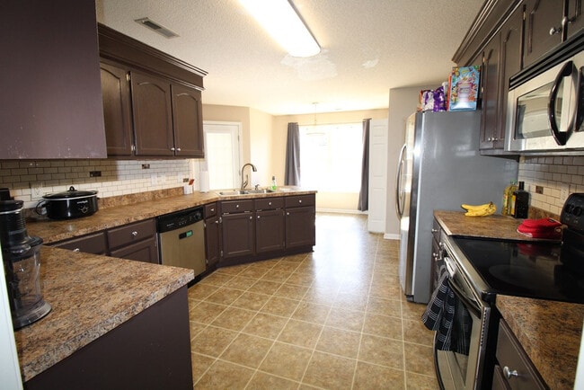 Building Photo - 1835 Lirope Way