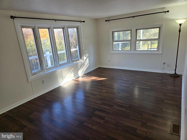 Building Photo - 1207 Deer Creek Church Rd