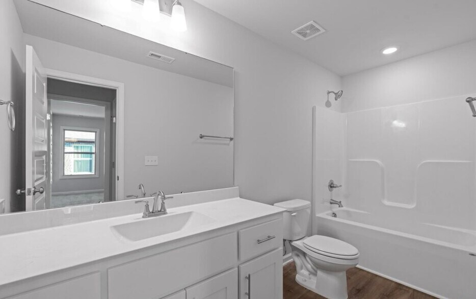 Building Photo - 121 Gander Cir