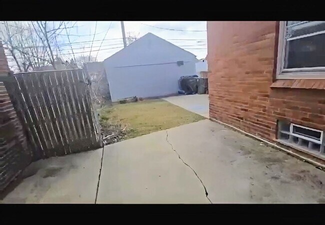 Building Photo - Beautiful 3 Bedroom!!!