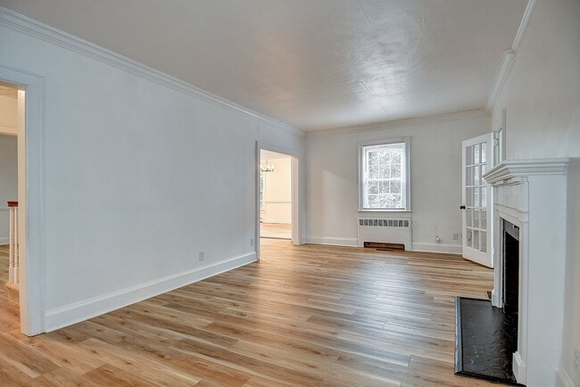 Building Photo - FOR RENT- PORTSMOUTH!