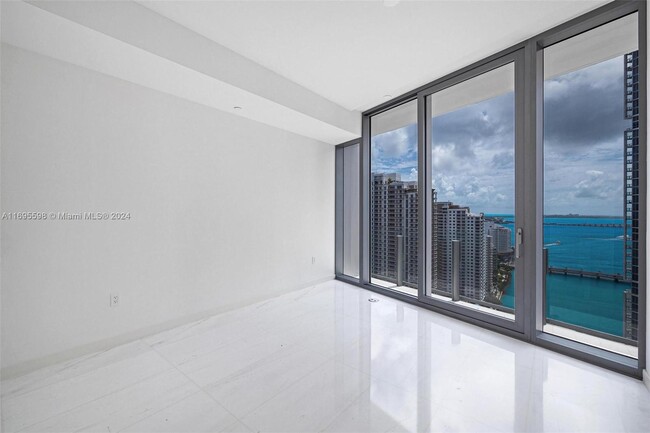 Building Photo - 300 Biscayne Blvd Way