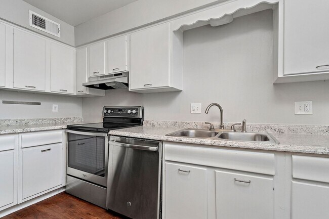 Floorplan - PLAZA SQUARE