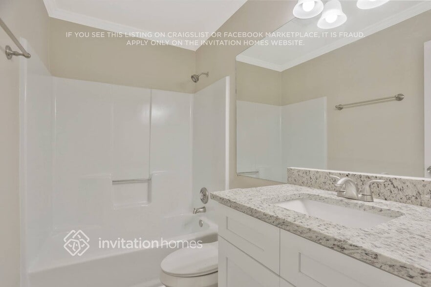 Building Photo - 1931 Brittania Cir