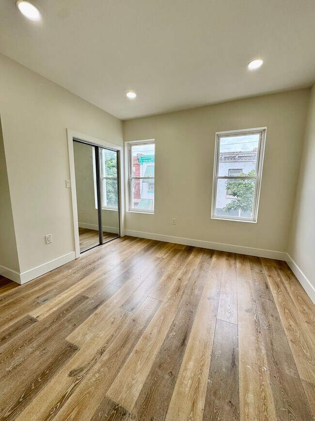 Building Photo - Recently Renovated Home in One of Philadel...