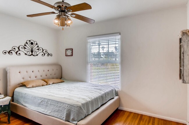 Building Photo - Charismatic 2 Bedroom/1 Bath Home For Rent in South Park!