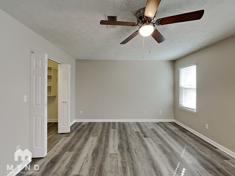 Building Photo - 5491 La Fleur Trail